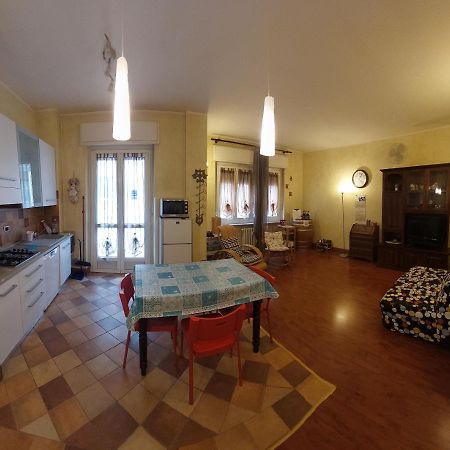 Asti Lovely Apartment Buitenkant foto