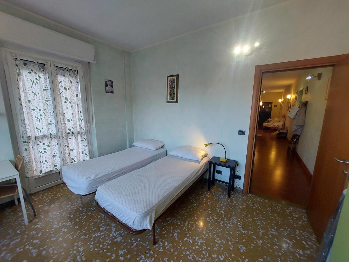 Asti Lovely Apartment Buitenkant foto