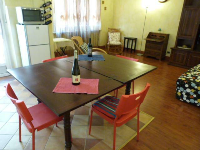 Asti Lovely Apartment Buitenkant foto